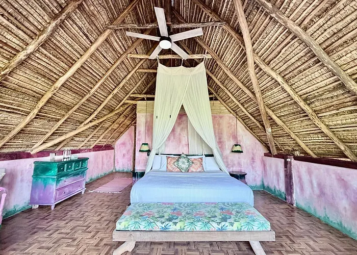 Alma Libre Hotel 4*